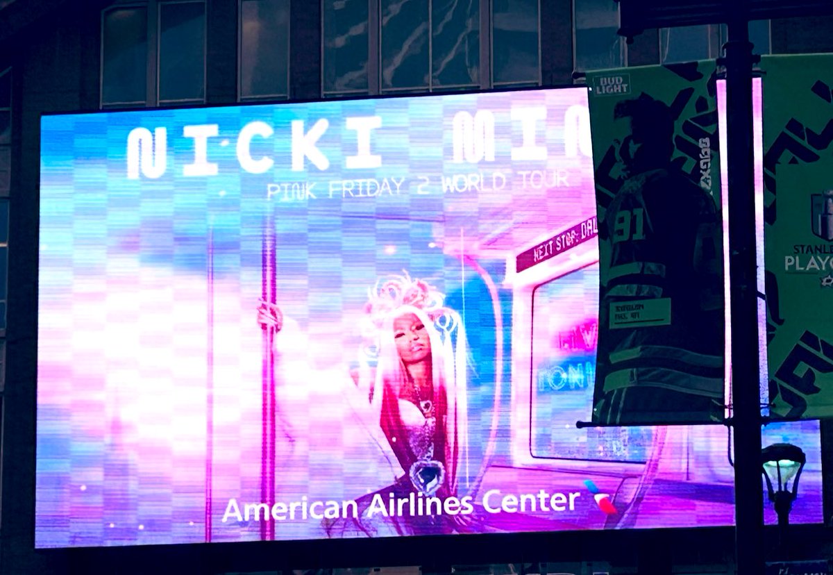 JaySity101's tweet photo. @baarbiedup it was such a life changing blessing meeting you for our first #GagCityDallas tour! I would have never in a million years thought Iβd be calling Dallas my home in just 3 days! @NICKIMINAJ the prayer you gave us changed the trajectory of my life! All glory be to god ππ½ https://t.co/gl5jd1CxWs