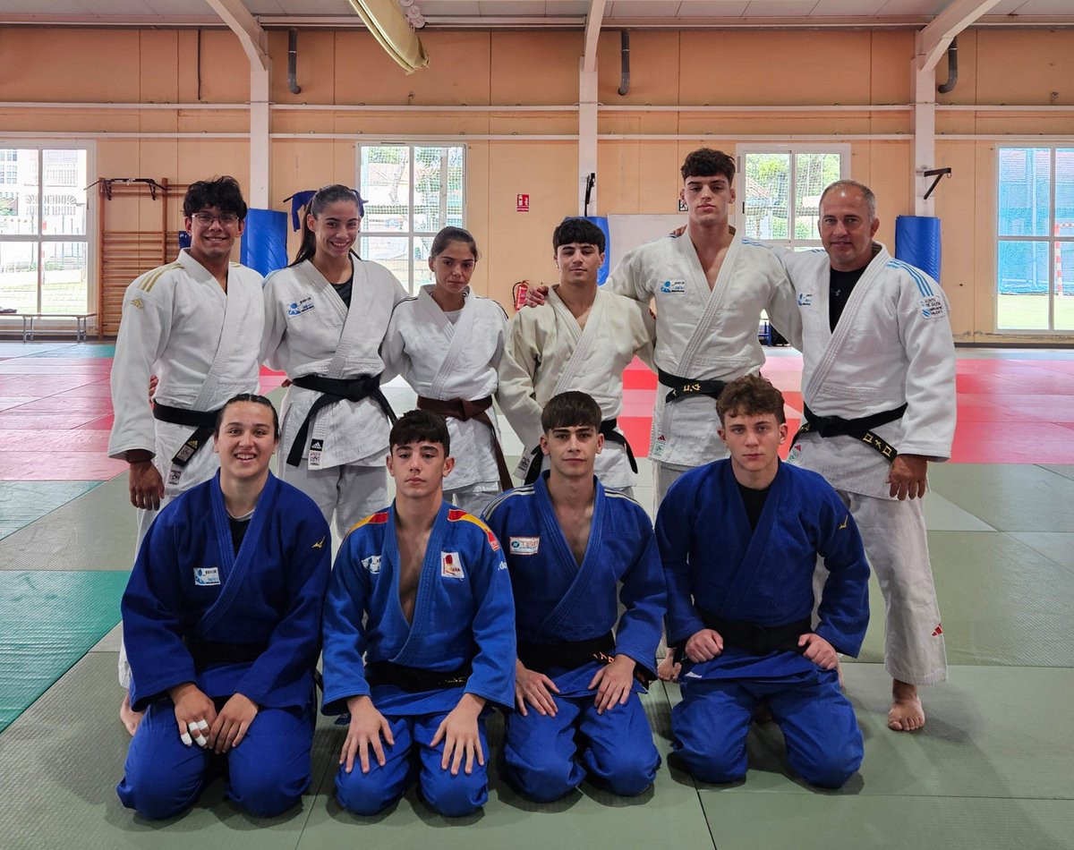 🏆CONCENTRACIÓN NACIONAL
🇪🇦 JÚNIOR Y CADETE 
📍CAR. MURCIA
⏰️  28-31 julio
EQUIPO GALEGO
<a href="/deportegal/">deportegal</a> 
@ufedega 
@judoferrolterra
@judoclubarteixo
@judodefrutos
@dojo_quino
@judocgtd
@nklbudoshop
@adidascombatsports