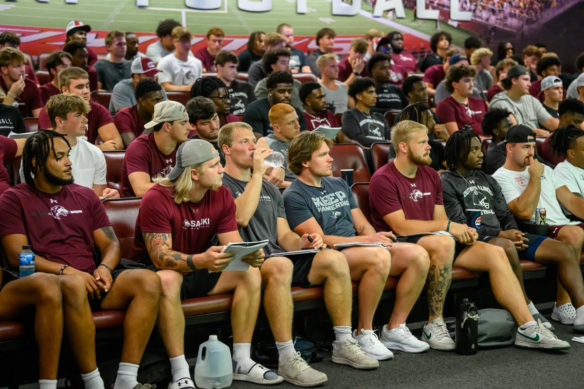 Saluki Football tweet media
