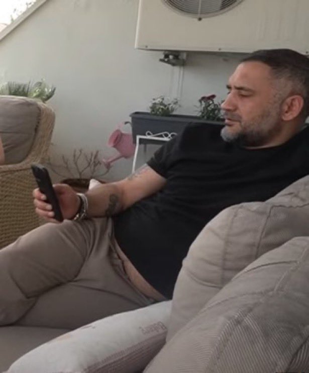 vantilatör karşısına oturduk taymda şu kasa geziyoruz