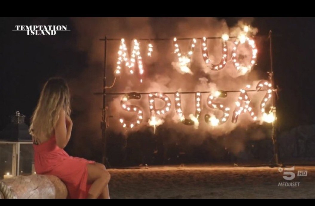 IL GAZEBO È  STATO VERAMENTE BRUCIATO:
#TemptationIsland