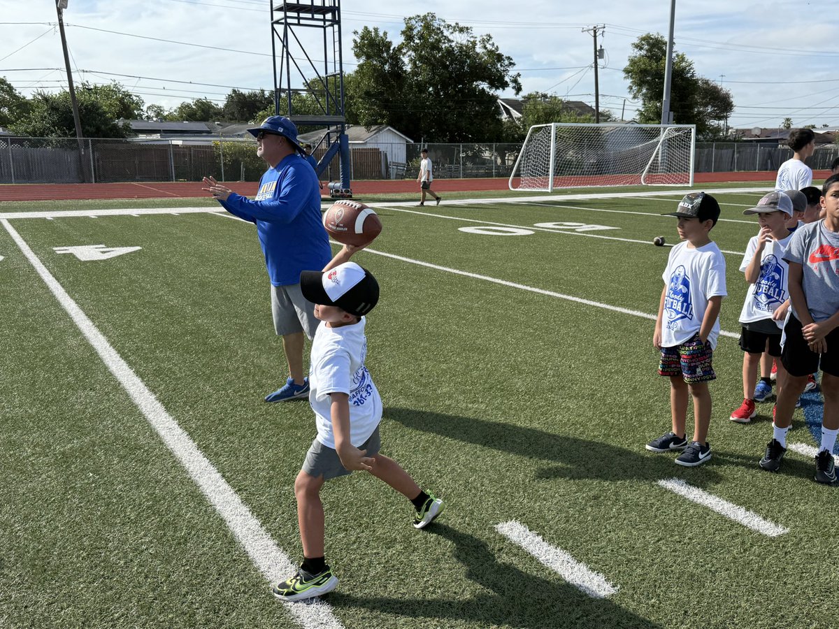 We wrapped up our 2025 Moody Trojan football camp today! We learned and had fun!