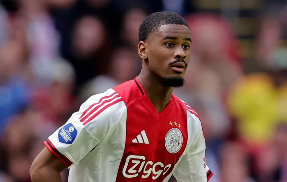 Just Chelsea tweet media