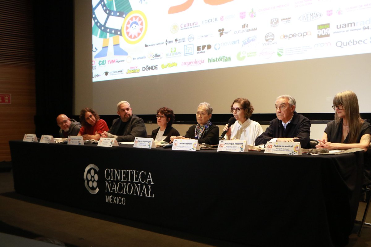 Secretaría de Cultura de la Ciudad de México (@culturaciudadmx) on Twitter photo 🎬 En conferencia de prensa desde la <a href="/CinetecaMexico/">Cineteca Nacional</a> se presentó la 30ª edición del Festival Internacional de Cine para Niños (…y no tan Niños), organizado por <a href="/LaMatatenaAC/">La Matatena A.C.</a>.
Las <a href="/farodeoriente/">FARO de Oriente</a>, <a href="/FaroAragon/">Faro Aragón</a>, <a href="/farotlahuac/">FARO Tláhuac</a>, <a href="/Faro_Miacatlan/">FARO Milpa Alta - Miacatlán</a> y el <a href="/Museo_Yancuic/">Museo Yancuic</a> —recintos de la 🎬 En conferencia de prensa desde la <a href="/CinetecaMexico/">Cineteca Nacional</a> se presentó la 30ª edición del Festival Internacional de Cine para Niños (…y no tan Niños), organizado por <a href="/LaMatatenaAC/">La Matatena A.C.</a>.
Las <a href="/farodeoriente/">FARO de Oriente</a>, <a href="/FaroAragon/">Faro Aragón</a>, <a href="/farotlahuac/">FARO Tláhuac</a>, <a href="/Faro_Miacatlan/">FARO Milpa Alta - Miacatlán</a> y el <a href="/Museo_Yancuic/">Museo Yancuic</a> —recintos de la