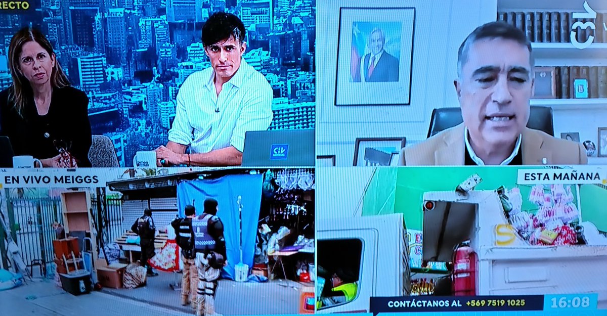 jdelrio70's tweet photo. ¿Cómo es la cosa?
¿Se pasan la institucionalidad por el orto cuando quieren y se dicen respetuosos de la tradición republicana?
Mario Desbordes, Alcalde de Santiago, mantiene la foto de Piñera en su oficina cuando el protocolo indica que en dependencias públicas debe estar la foto del Presidente en ejercicio, que es @GabrielBoric 
@desbordes, aparte de ser un inútil es un irrespetuoso de las tradiciones republicanas. Da lo mismo que tenga la de Lagos, Aylwin y Frei, además. La que debe estar colgada en la pared es la del Presidente en ejercicio.
Lo demás son voladores de luces y excusas.
¿Quién fiscaliza?