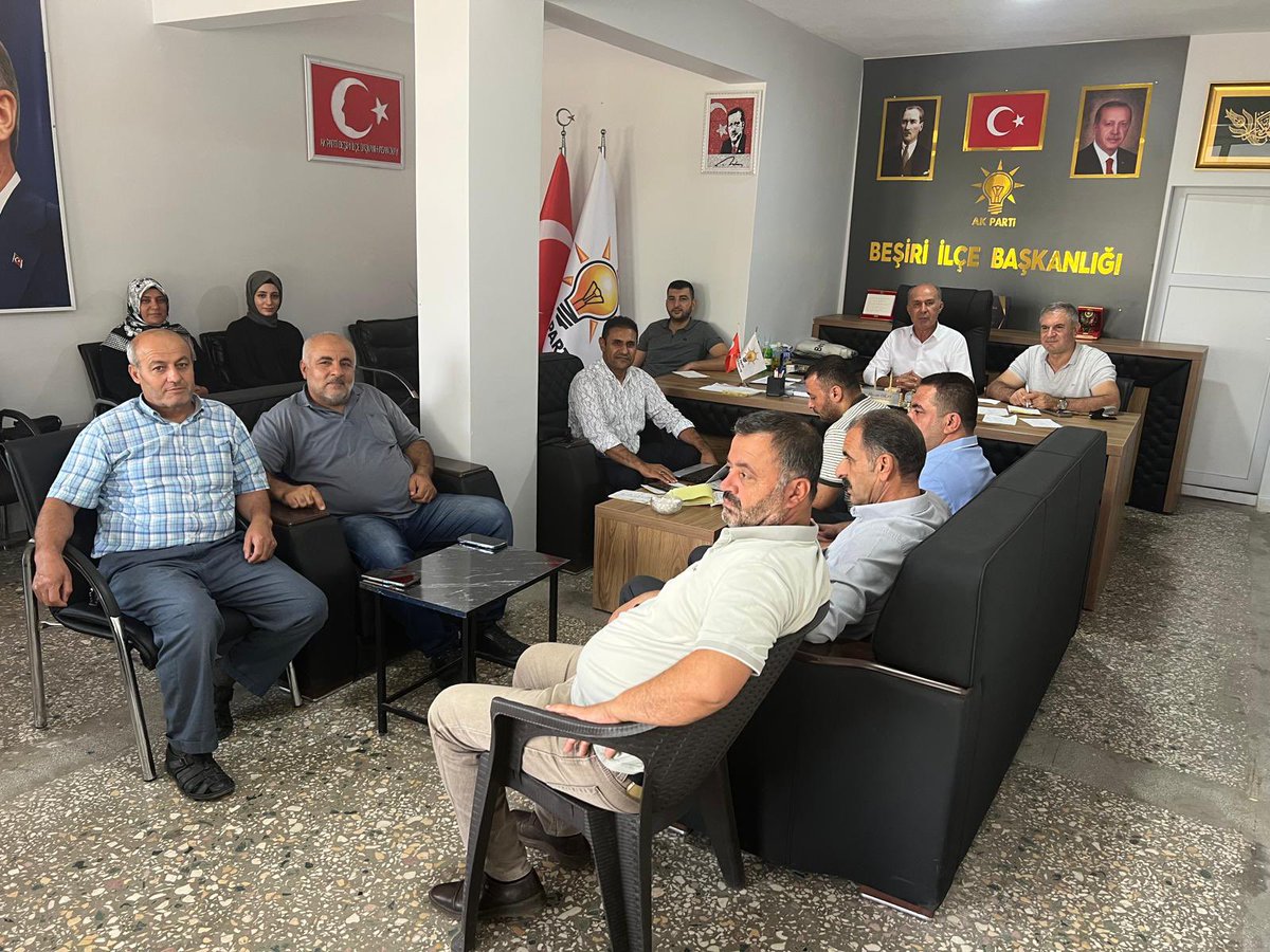 AK Parti Beşiri İlçe Yönetim Kurulu toplantımızı gerçekleştirdik.
Toplantımızda üye çalışmaları gündemimizdeydi.

Katılım sağlayan tüm teşkilat mensuplarımıza teşekkür ediyoruz.

Birlikte daha güçlü, birlikte daha kararlıyız.
#AKParti #Beşiri #TürkiyeYüzyılı #TeşkilatİşiGönülİşi