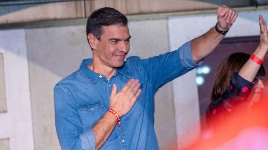 Dos rendiciones de cuentas ante la ciudadanía española y dos ruedas de prensa en dos días consecutivos antes de las vacaciones. 
El presidente Pedro Sánchez es el mejor presidente del mundo, el más transparente, trabajador y responsable.