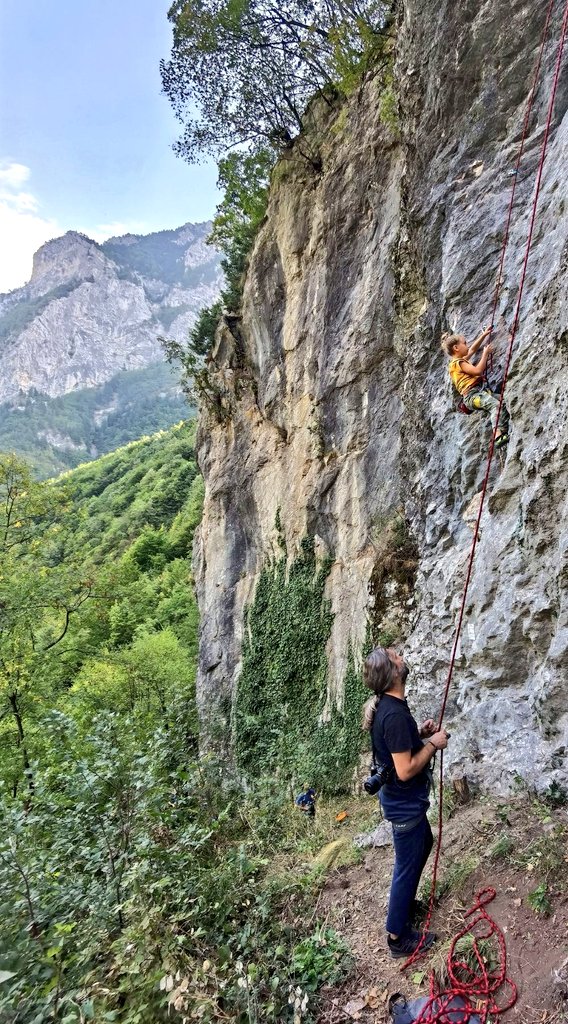 Climbing is our passion 🌞🍀🥇🧗‍♂️🧗‍♂️
°
#Climbing #sportclimbing #outdoors #rugovacanyon #explorepeja #expereinecepeja #climbinginpeja