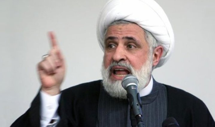 ▪️في كل مرة يطلّ علينا كالعادة 
رافعًا إصبعه ويهدد

▪️يا أخي اعتبرنا متل العدو الإسرائيلي وتعامل معنا بخجل وحنان