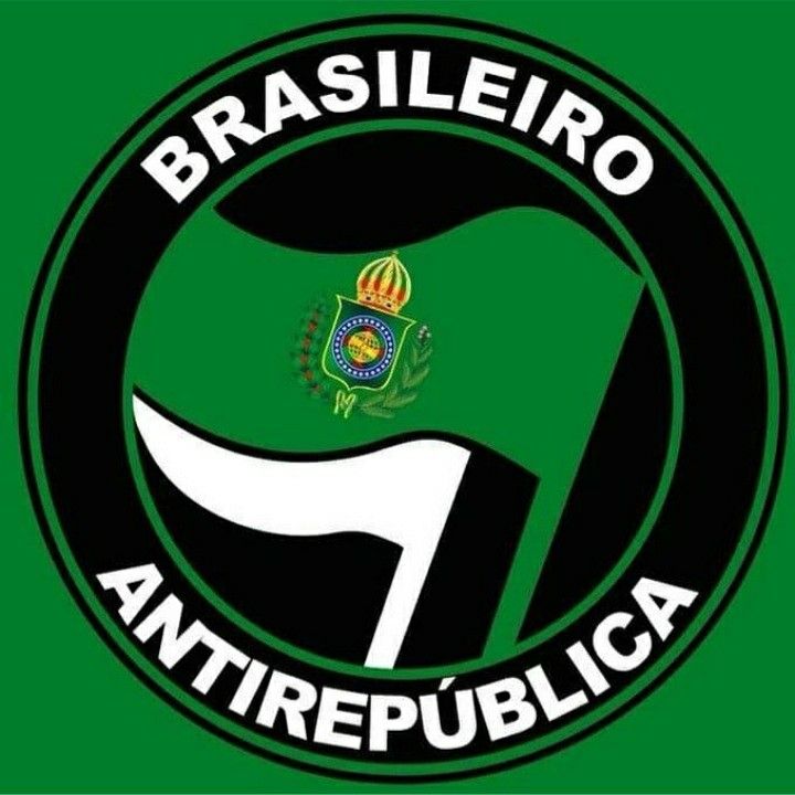 Delserra77's tweet photo. @pardofacho O problema não é o nordeste,  mas sim a ré pública! AVE IMPÉRIO! RESTAURAÇÃO JÁ! https://t.co/Ryx24xMEWt