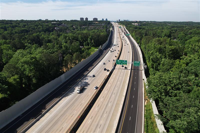 📌 Ferrovial reported €540 million in net profit, a 30% year-over-year increase in H1 2025.
  We closed the first half of 2025 with solid growth, supported by strong performance in all business divisions. Adjusted EBITDA amounted to €655 million, up 9.2% year over year in