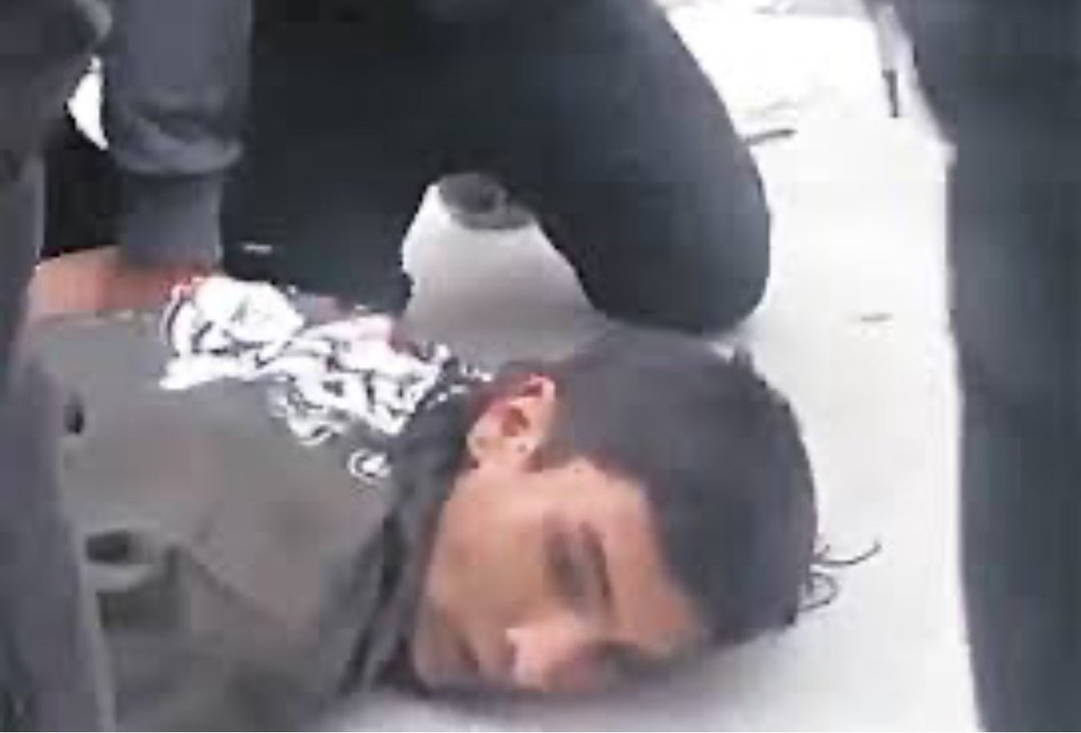 Diario_Supremo's tweet image. 🚫 COLOMBIA 🇨🇴 | De manera extraña se “fuga” menor quien atentara contra la vida de Miguel Uribe Turbay, Senador y precandidato presidencial 

👉Así o más clara la complicidad de las autoridades colombianas 

#Calli #Medellín @petrogustavo #Petro #Venezuela #México