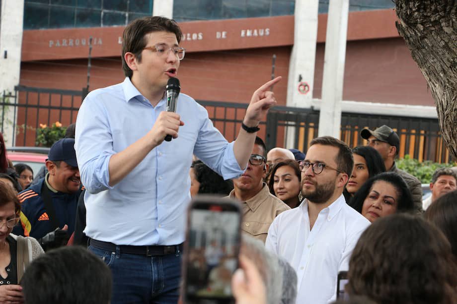 Diario_Supremo's tweet image. 🚫 COLOMBIA 🇨🇴 | De manera extraña se “fuga” menor quien atentara contra la vida de Miguel Uribe Turbay, Senador y precandidato presidencial 

👉Así o más clara la complicidad de las autoridades colombianas 

#Calli #Medellín @petrogustavo #Petro #Venezuela #México