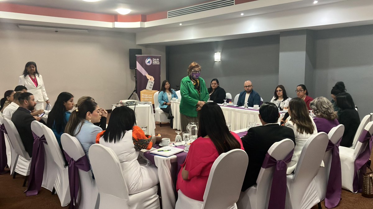 • Realizar acciones concretas contra la violencia política
• Hacer llamados públicos a respetar los derechos políticos de las mujeres
• Respaldar candidaturas femeninas
• Integrar trabajo entre Secretarías de Mujer, Organización y Formación
