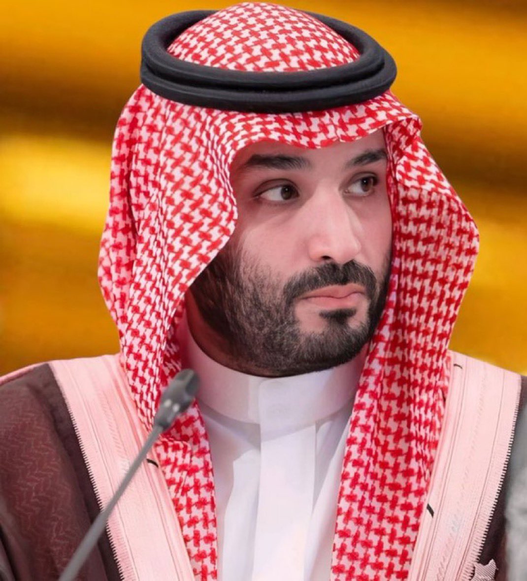 AMA_S96's tweet photo. يعمل سيدي صاحب السمو الملكي الأمير محمد بن سلمان بن عبدالعزيز ولي العهد رئيس مجلس الوزراء أطال الله بعمره وبارك بجهوده الخيرة على إصلاح المشهد العام بالشرق الأوسط نتيجة فشل متراكم لعقود من الزمن على الصعيد السياسي والاقتصادي بعمل عبثي لقادة دول 
 تولوا " الحكم " اما بمحض صدفة أو إنقلاب عسكري لايملكون ادنى ابجديات صفات الحكم ويتميزون بعنتريات يعاني منها الشرق الأوسط إلى وقتنا الحالي .
#ولي_العهد_الأمير_محمد_بن_سلمان