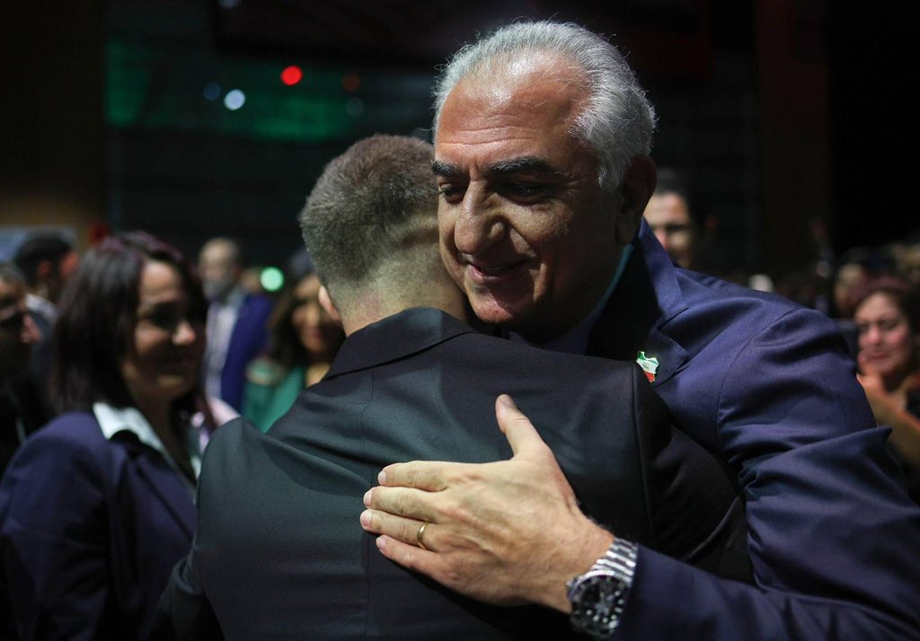 PahlaviReza's tweet image. ما ادامه داریم...