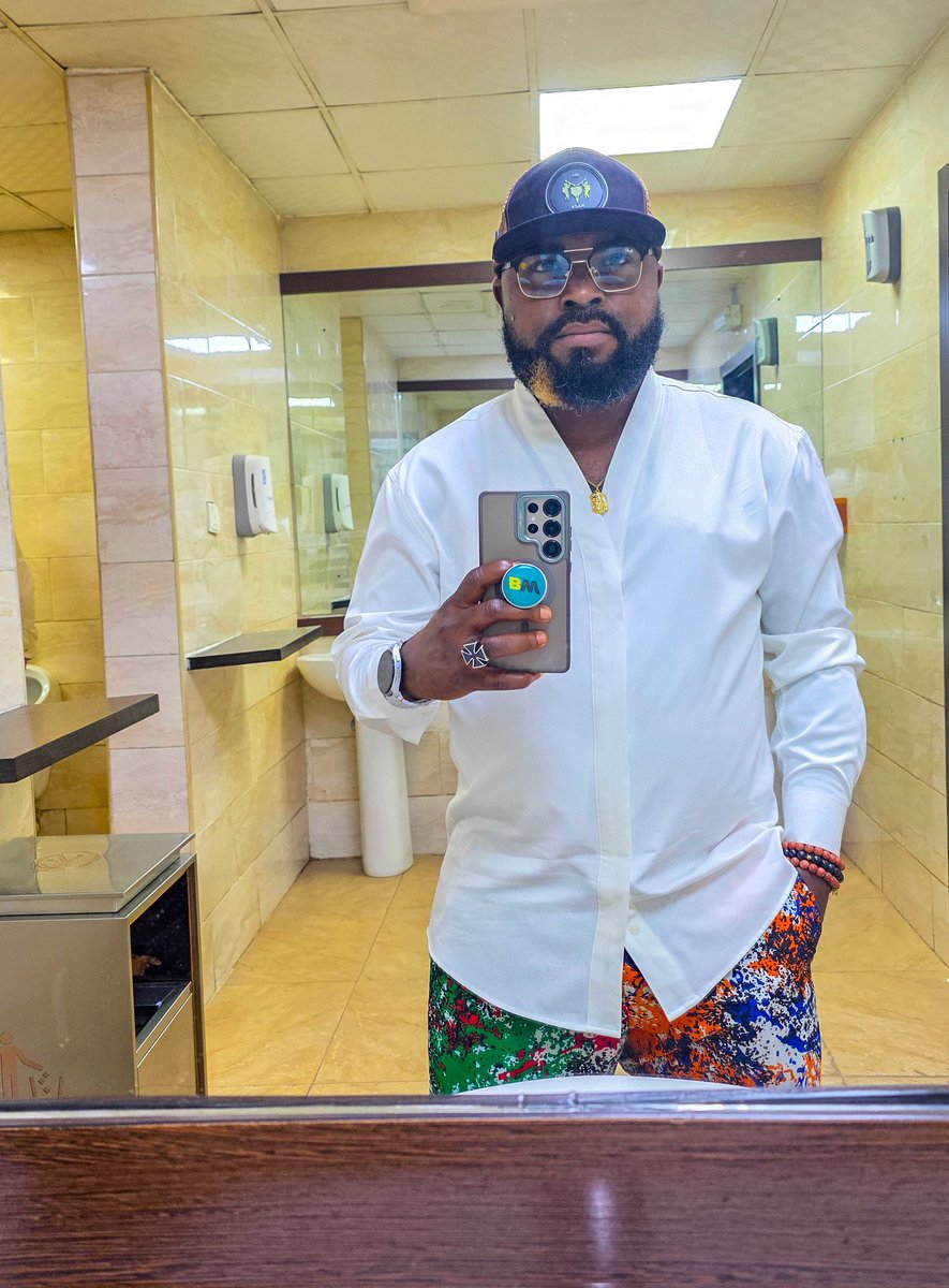 Pooja rush go dye beards, he think say we no go notice 😂😭😭