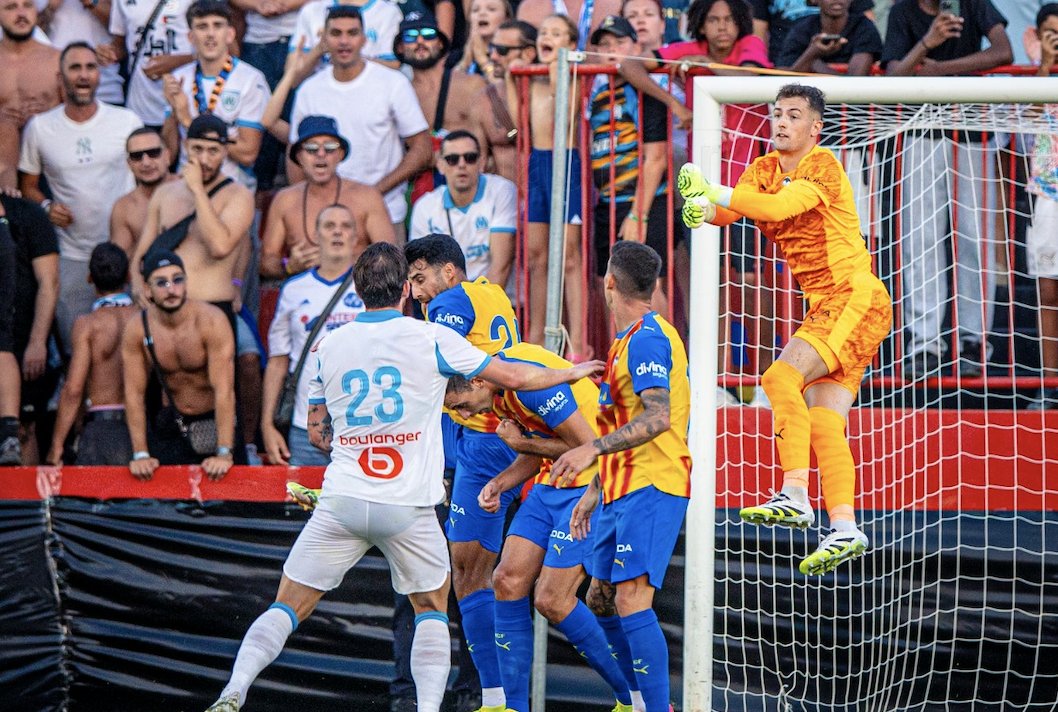 El Valencia CF mejora en sus sensaciones y tutea al Olympique de Marsella eldesmarque.com/futbol/valenci…