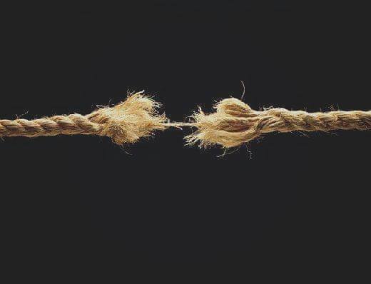 çaresini bulabilirsin. bırakmayın inceldiği yerden kopmasın.