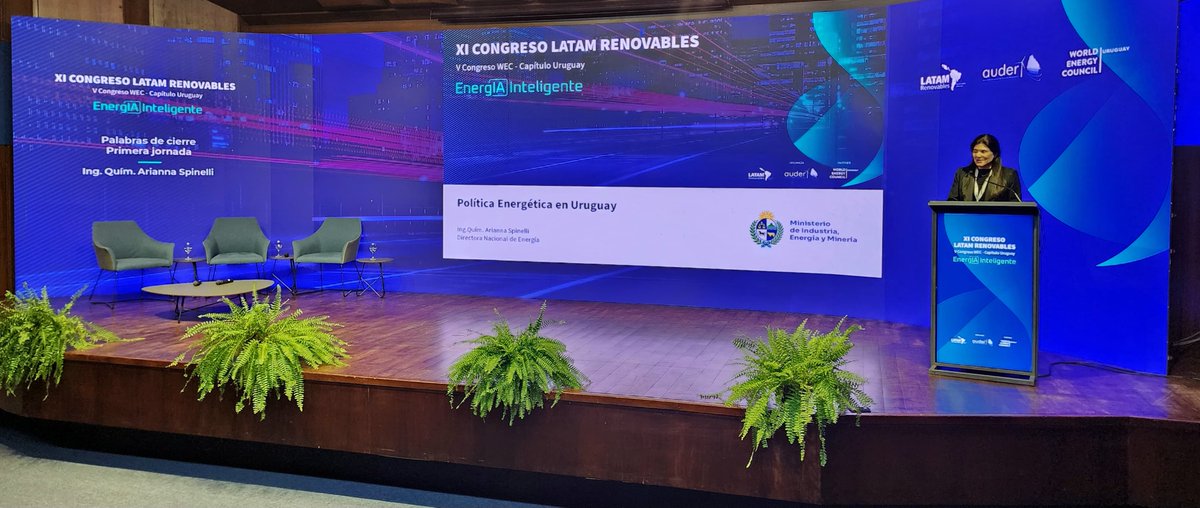 AUDER (@auderuy) on Twitter photo 🎤 La Ing. Quím. Arianna Spinelli (<a href="/aspinellip/">ARIANNA SPINELLI</a>), directora nacional de Energía, cierra la primera jornada del XI Congreso #LATAMRenovables. #EnergIAinteligente 🎤 La Ing. Quím. Arianna Spinelli (<a href="/aspinellip/">ARIANNA SPINELLI</a>), directora nacional de Energía, cierra la primera jornada del XI Congreso #LATAMRenovables. #EnergIAinteligente