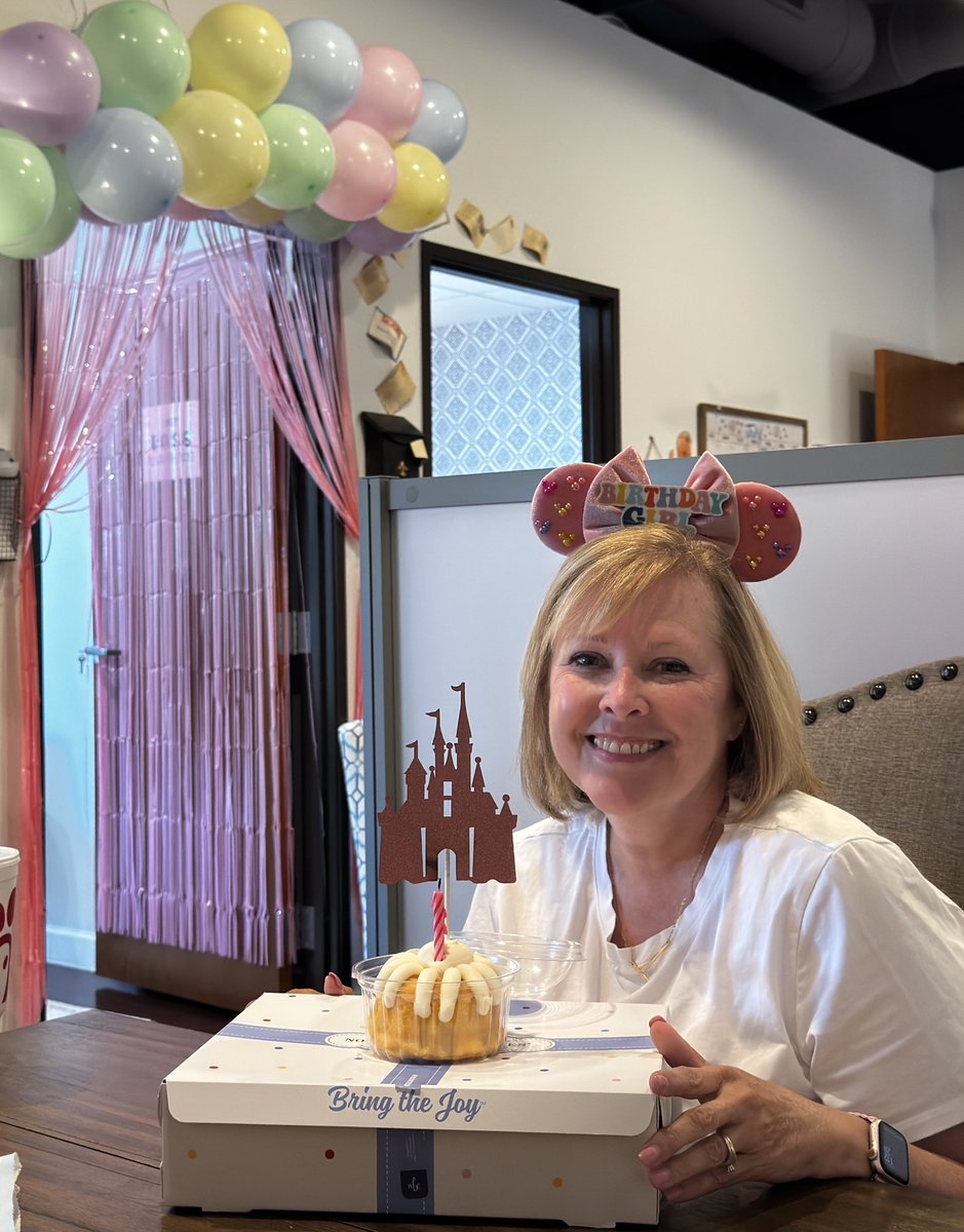 crossroadprint's tweet photo. ✨HAPPY BIRTHDAY to our Disney loving queen!! ✨ We all love her very much and could not have asked for a better boss than her! Help us wish Taryn a happy birthday in the comments! 💖 https://t.co/DSdGLfpPd4