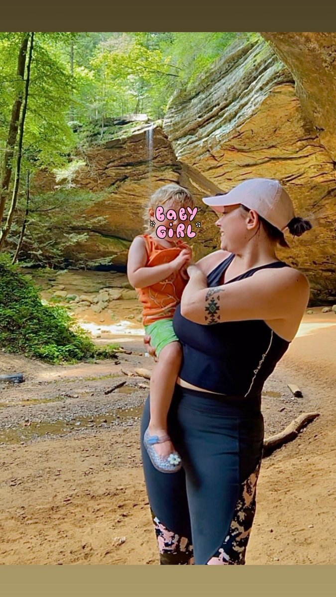 wineboxbelle's tweet photo. Me and my adventure buddy 🏞️✨ #ashcave #andventuretime #SingleMom https://t.co/PfDKeHVUdQ