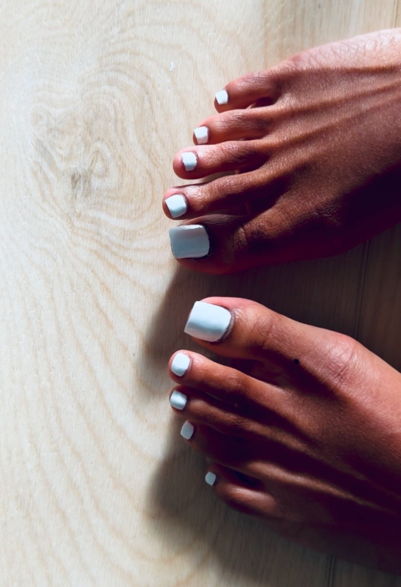 MayaaaDream's tweet photo. https://t.co/5m1AmE5HmP FootFetish, PrettyFeet FreshPedi FootGoddess FeetContent 🦶🦶❤️🌹 https://t.co/EAgRFSUs48