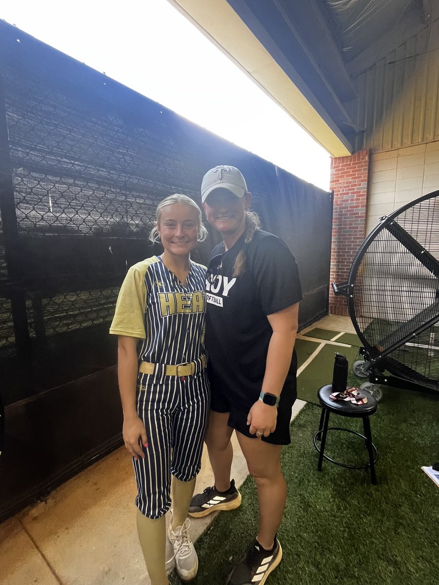Murphy Mitchell (@murphyjmitchell) on Twitter photo Attended another Troy camp today. Thanks so much <a href="/e_newellcoach/">Eric Newell</a> <a href="/MackPuck01/">Mackenzie Puckett</a> and <a href="/NateTompkins/">Coach Nate</a> for putting on a great camp as always!⚔️
<a href="/troy_report/">TroyReport</a> Attended another Troy camp today. Thanks so much <a href="/e_newellcoach/">Eric Newell</a> <a href="/MackPuck01/">Mackenzie Puckett</a> and <a href="/NateTompkins/">Coach Nate</a> for putting on a great camp as always!⚔️
<a href="/troy_report/">TroyReport</a>