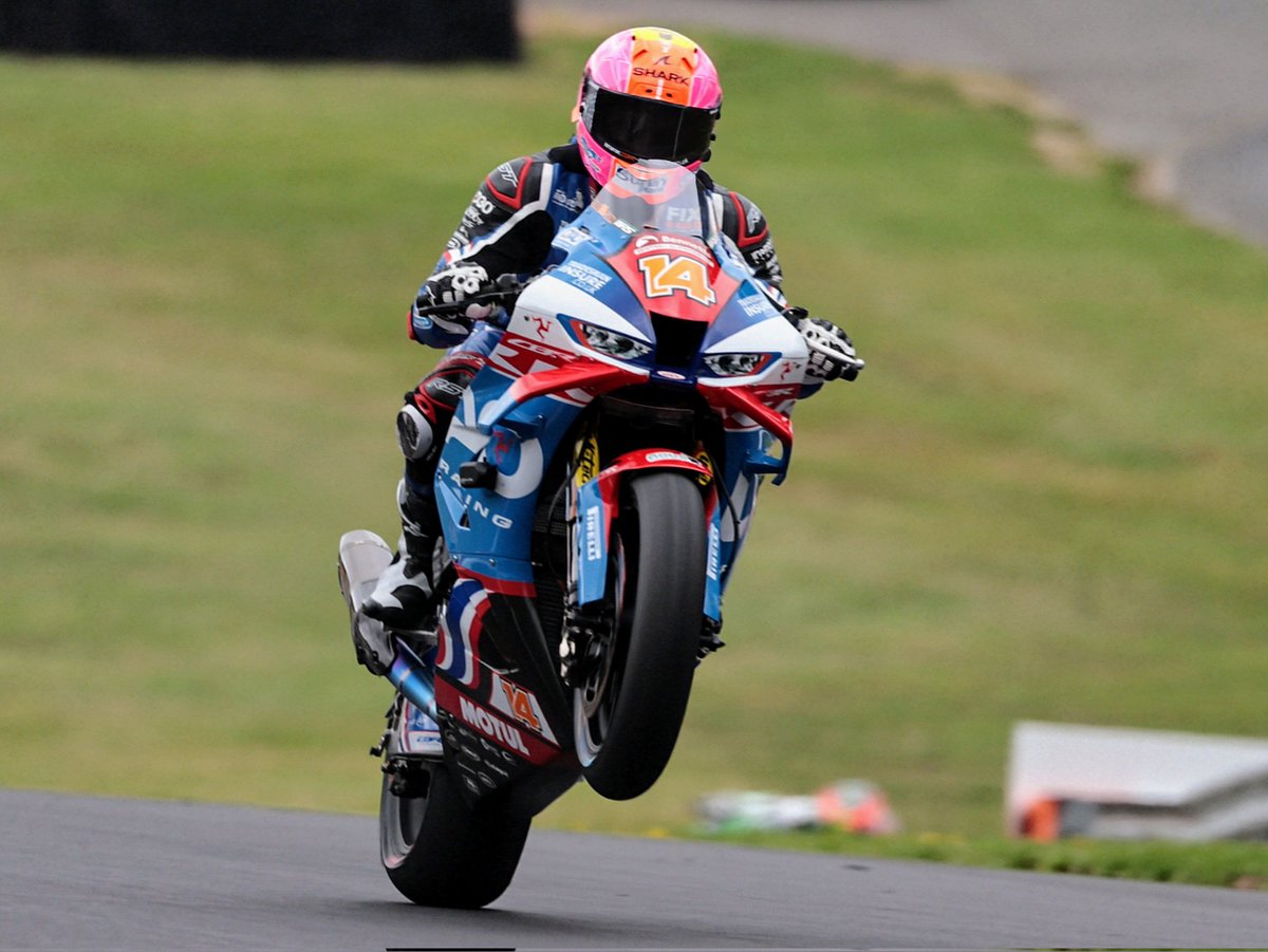 captaindry's tweet photo. British Superbikes Championship 
#bsb #britishsuperbikes #Motorsport #motorsportphotography #brandshatch #motorcycleracing https://t.co/lAffiWYllH