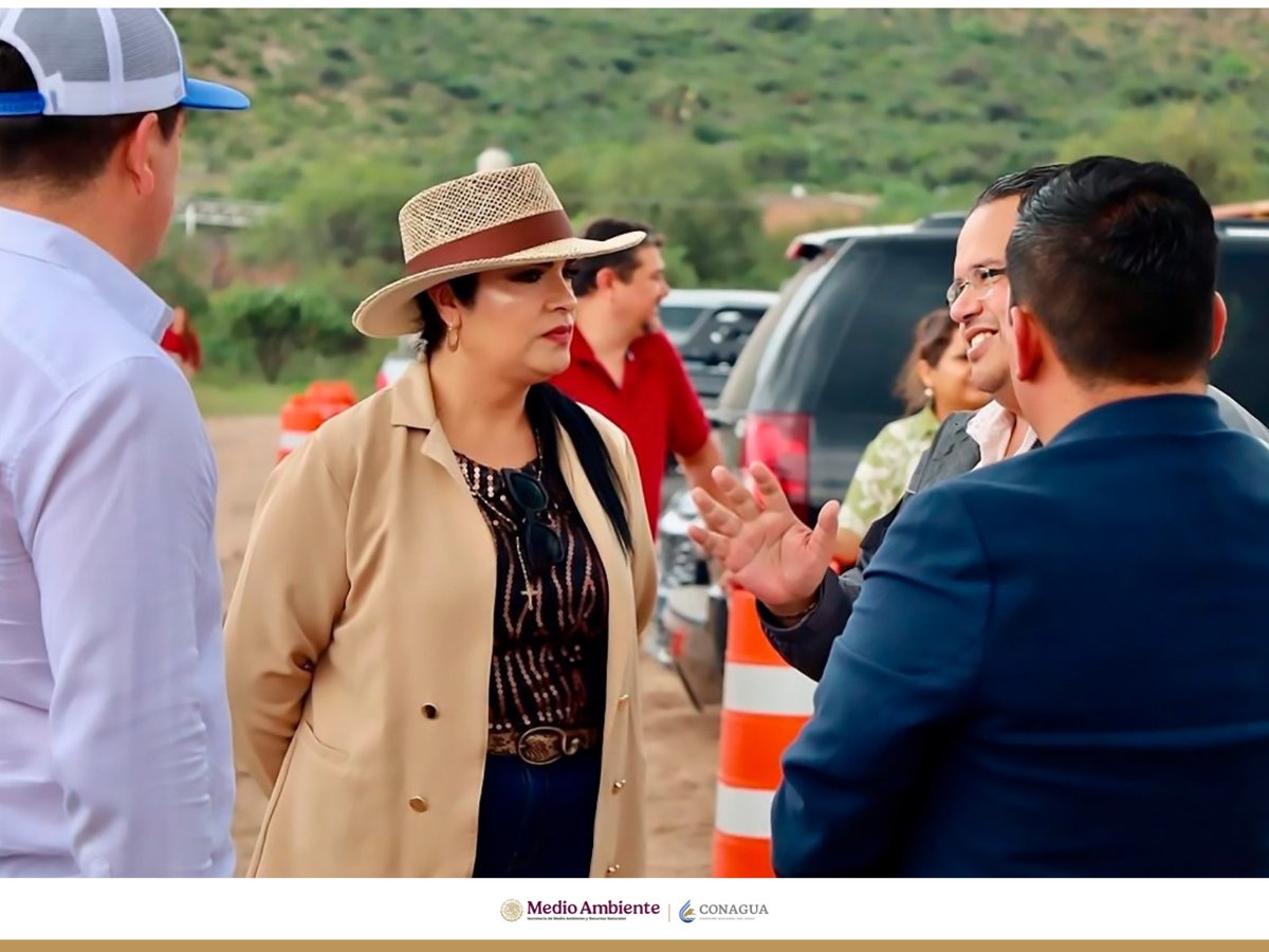 DarioFGzzC's tweet photo. 💧En Zaragoza, junto a la alcaldesa Amada Zavala iniciamos la construcción de una planta tratadora de aguas residuales.

Con +24 MDP, impulsamos saneamiento y calidad de vida. Gracias @Claudiashein  y @conagua_mx.
🌱 #PorUnSanLuisConagua
🌊 #PorUnSanLuisConBienestar
#ZaragozaSLP https://t.co/k5AfGMpBtG