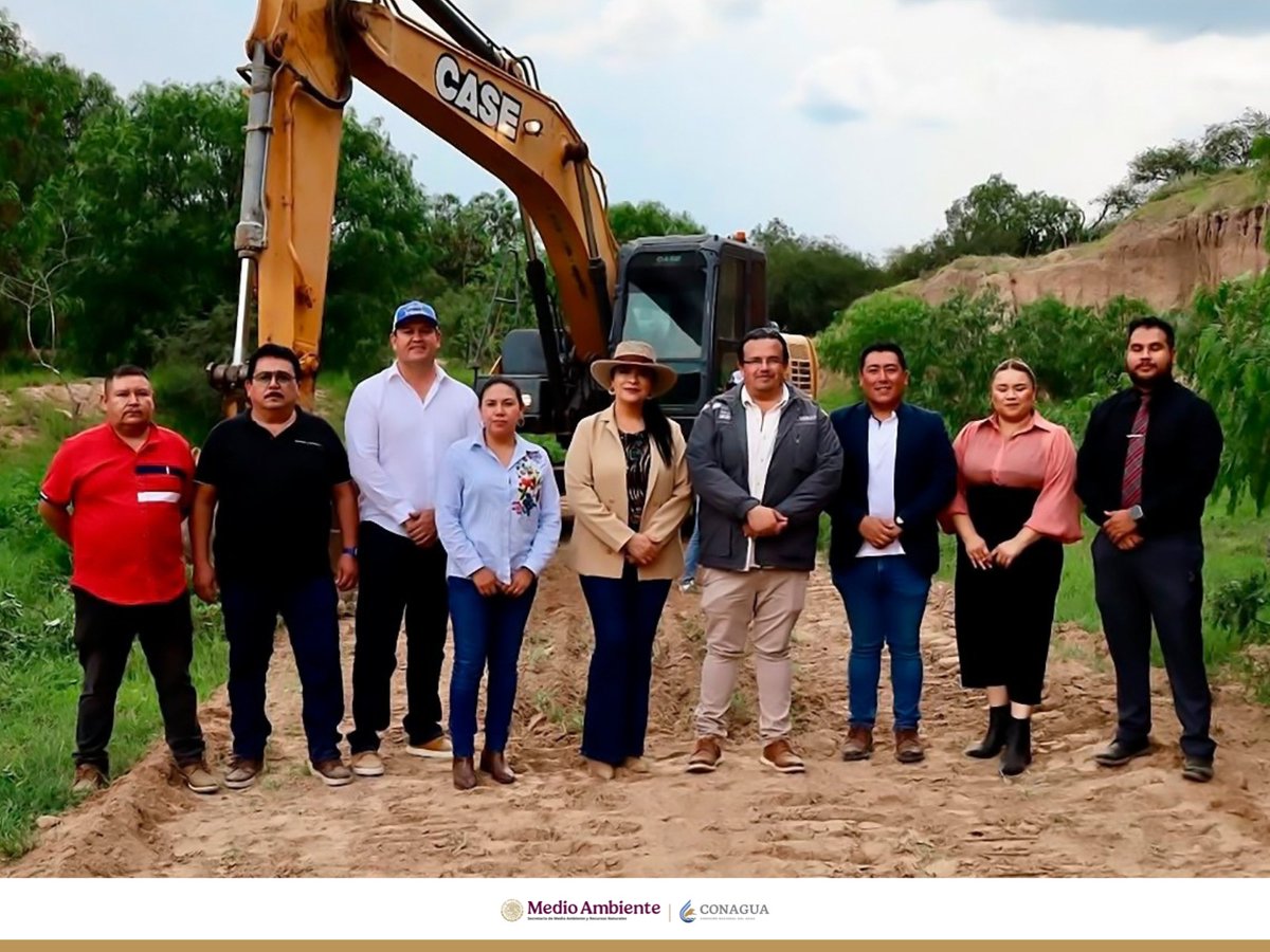 DarioFGzzC's tweet photo. 💧En Zaragoza, junto a la alcaldesa Amada Zavala iniciamos la construcción de una planta tratadora de aguas residuales.

Con +24 MDP, impulsamos saneamiento y calidad de vida. Gracias @Claudiashein  y @conagua_mx.
🌱 #PorUnSanLuisConagua
🌊 #PorUnSanLuisConBienestar
#ZaragozaSLP https://t.co/k5AfGMpBtG