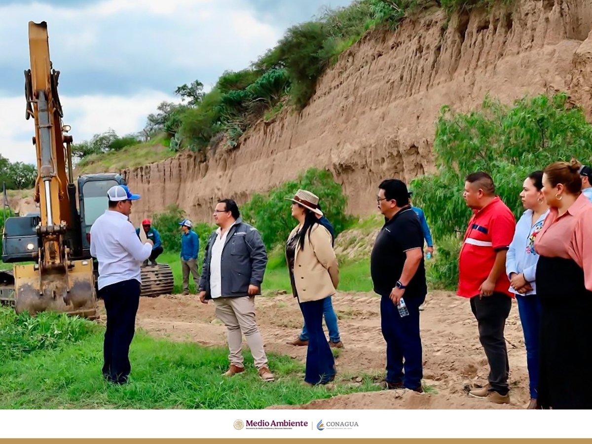 DarioFGzzC's tweet photo. 💧En Zaragoza, junto a la alcaldesa Amada Zavala iniciamos la construcción de una planta tratadora de aguas residuales.

Con +24 MDP, impulsamos saneamiento y calidad de vida. Gracias @Claudiashein  y @conagua_mx.
🌱 #PorUnSanLuisConagua
🌊 #PorUnSanLuisConBienestar
#ZaragozaSLP https://t.co/k5AfGMpBtG