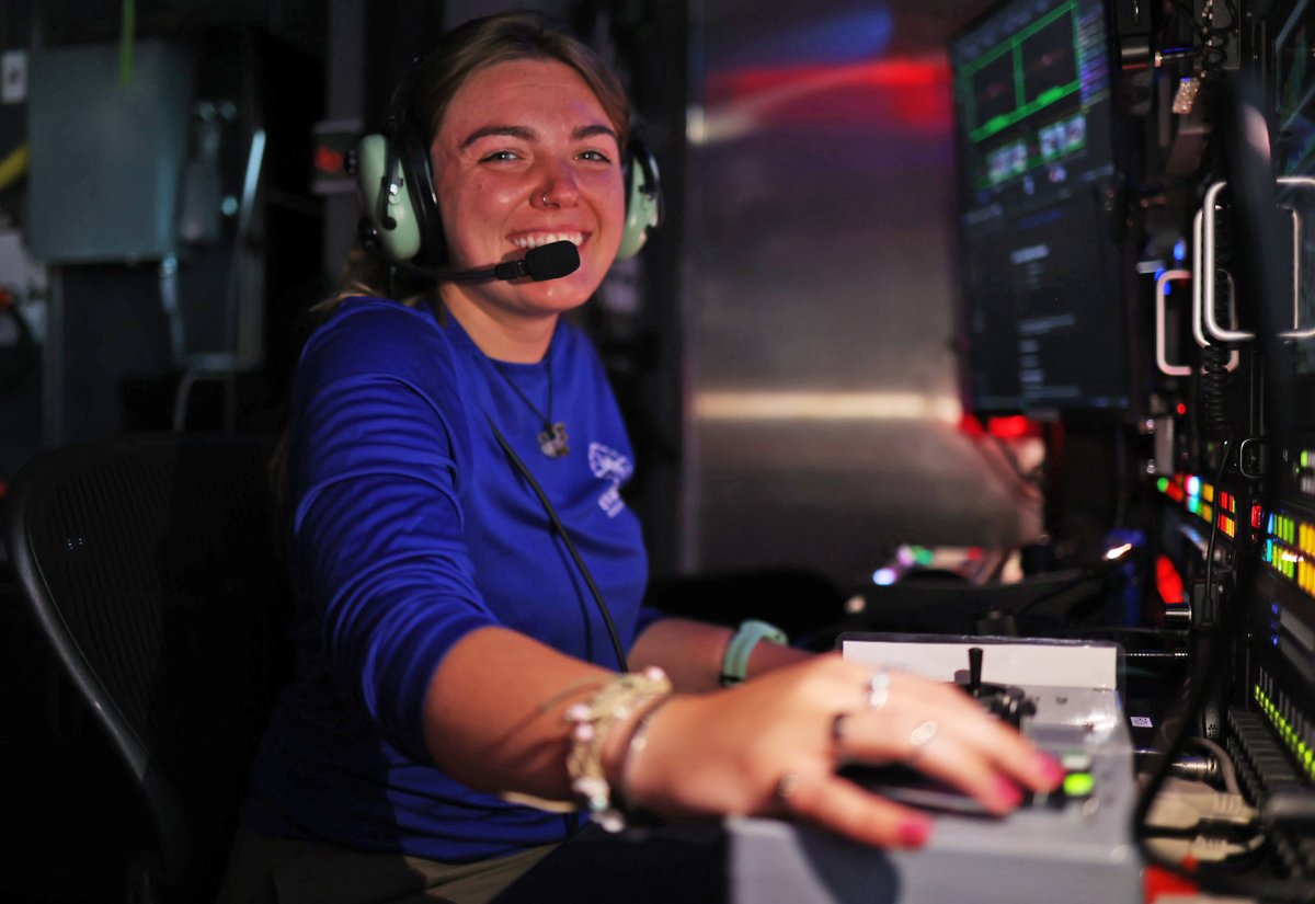 EVNautilus's tweet image. Today&apos;s #InstagramTakeover comes from NA174 #VideoEngineering intern Kelsey Kroon. A wildlife and #documentaryfilmmaker, Kelsey is a graduate of @uaanchorage and @UWEBristol. Stay tuned to hear more about Kelsey and her life onboard #EVNautilus.