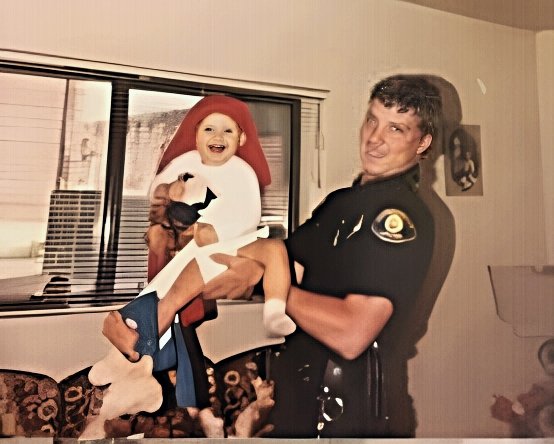 BTrey31's tweet photo. @MichelleMaxwell @Linicy1 Been there. Done that, brother. I remember when I was in the police academy &amp; my only goal or dream was to save people.
That's what cops do.
I was naive about the world.
Normals don't know. #1986 #UTPOST #rookiecop https://t.co/2SHfUk73aW