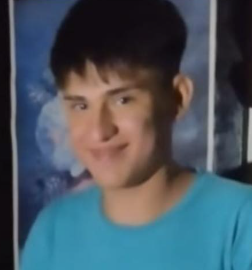 Marcos Benjamín Atila Suárez tiene 16 años, desapareció el 26/7/25 en el barrio Alto Comedero, San Salvador de Jujuy. Estatura 1,61. Vestía campera negra, pantalón Adidas azul, zapatillas Nike negras y mochila negra. Por favor avisar #Urgente al☎️388-6828607, o 911

#Jujuy