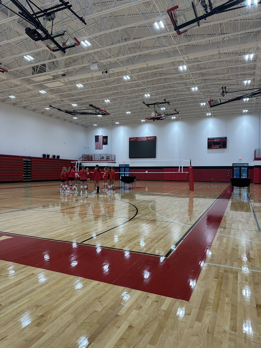 Quick trip to Mead for camp stop 16! Focused and engaged group of players ready to make some waves in 2025. Had some fun with this squad, and a lot of growth in just a couple hours. Thank you for the opportunity to come to your gym and good luck this fall! #GoRaiders