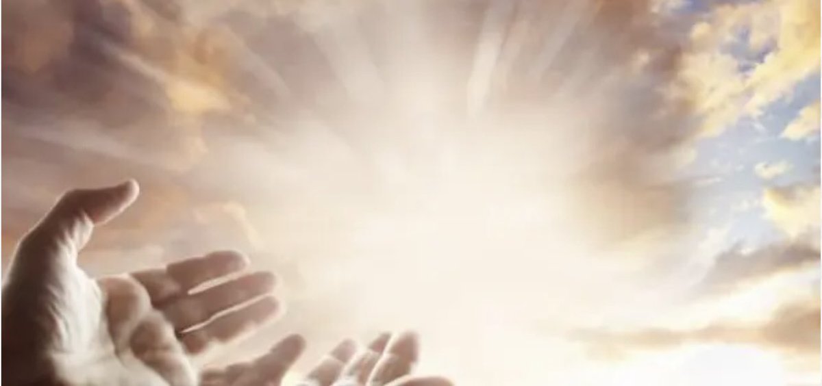 وبشاشة كالشمش لاحت لي في المنام فأيقنت 
أن روح قلبك نور 
في ظلام الغياب يحيطني 
 
 اللهم صل وسلم على سيدنا محمد 

#عبود_باعشن_رحمه_الله