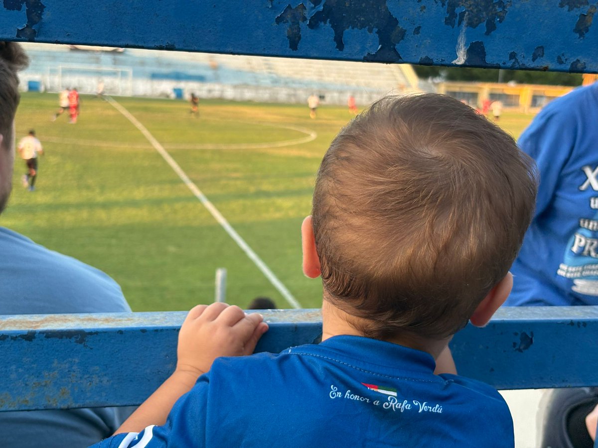 JuanPe (@juanpejimenezr) on Twitter photo Otro añito más a tu vera viejo... q ganas tenía ya de ver saltar al césped a nuestros guerreros y que rodara la pelota, que empiece lo bueno 💙🤍💪 <a href="/XerezCD_OFICIAL/">Xerez Club Deportivo</a> Otro añito más a tu vera viejo... q ganas tenía ya de ver saltar al césped a nuestros guerreros y que rodara la pelota, que empiece lo bueno 💙🤍💪 <a href="/XerezCD_OFICIAL/">Xerez Club Deportivo</a>