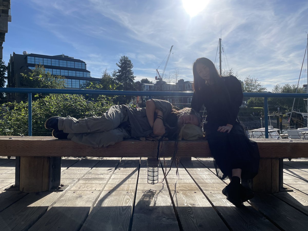 怒涛のVancouver Fetish Weekend!!

あっという間にショー本番で、最終日にみんなで海鮮祭り。
わかみほさんの16分間単独ショーからはじまり、切り替わってモデルウォーク、バックステージから見る景色も含めて素晴らしかった。

そこに関われてる事がすごく素敵な事で、嬉しいです。