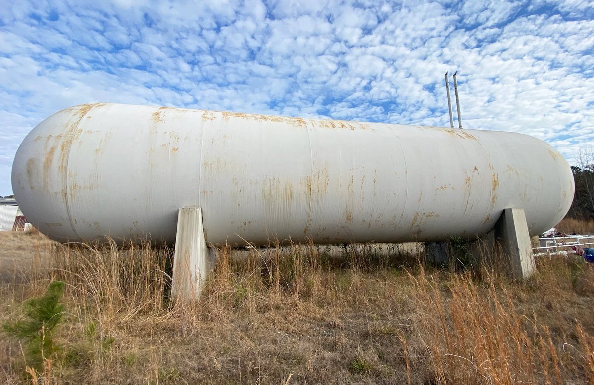 Looking for 18k gal or bigger  propane tank for sale. No leaks good condition. Let me know if you have any leads. Thanks in advance