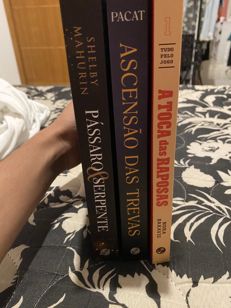 Starsfallse's tweet image. Estou desapegando desses livros, estão novos nunca usados bom estado.
Quem quiser manda DM!!