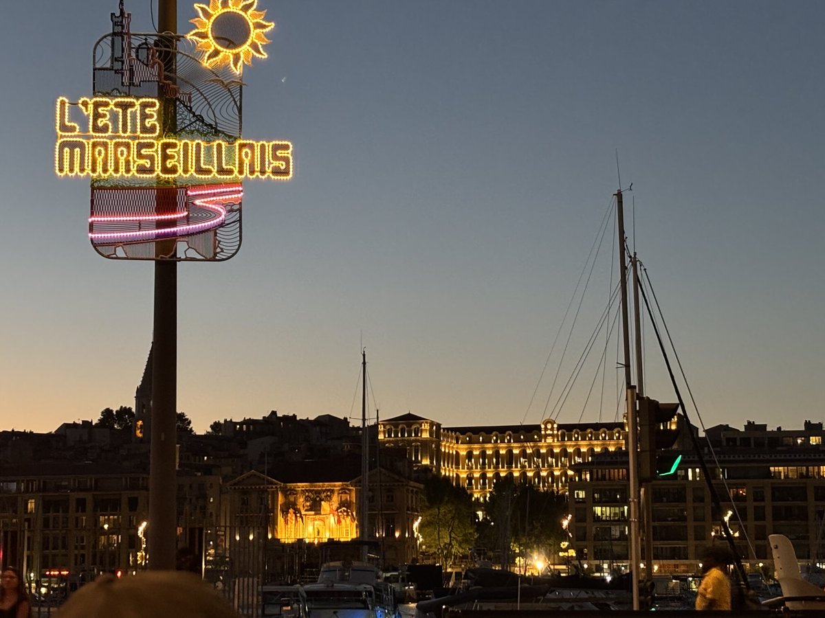 Sympa le vieux port…. Demain on continue notre tournée des quartiers avec Raid Aventure pour le plaisir des jeunes et des familles 👍🙏