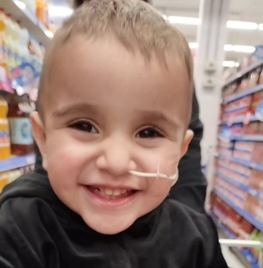 #UnRiñonParaHilario 
#HilarioEspera 

SOLO BUSCAN...UNA SEGUNDA OPORTUNIDAD! DONACION PEDIATRICA
UN RIÑON PARA HILARIO