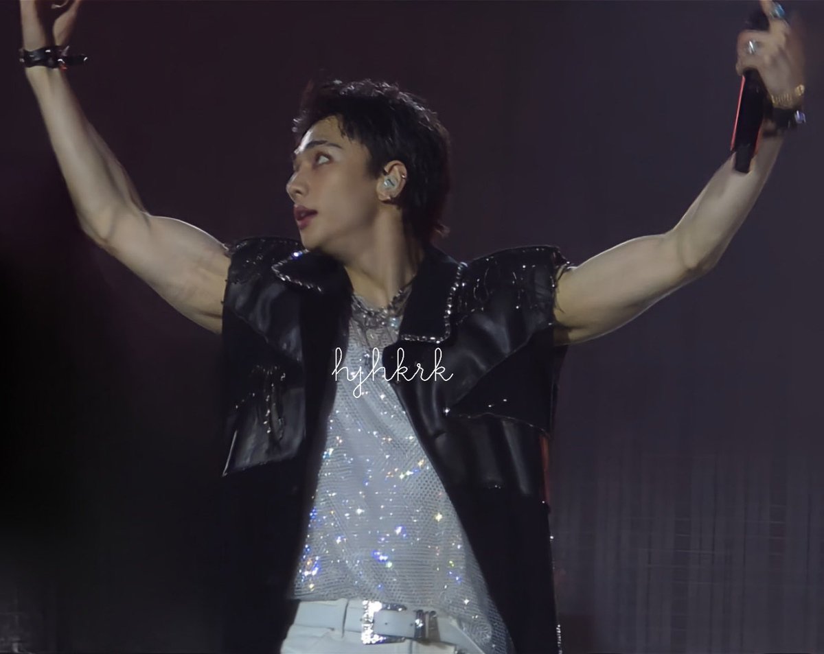 2PM テギョン ミチン高アニヤ クッション hjhkrk on X: