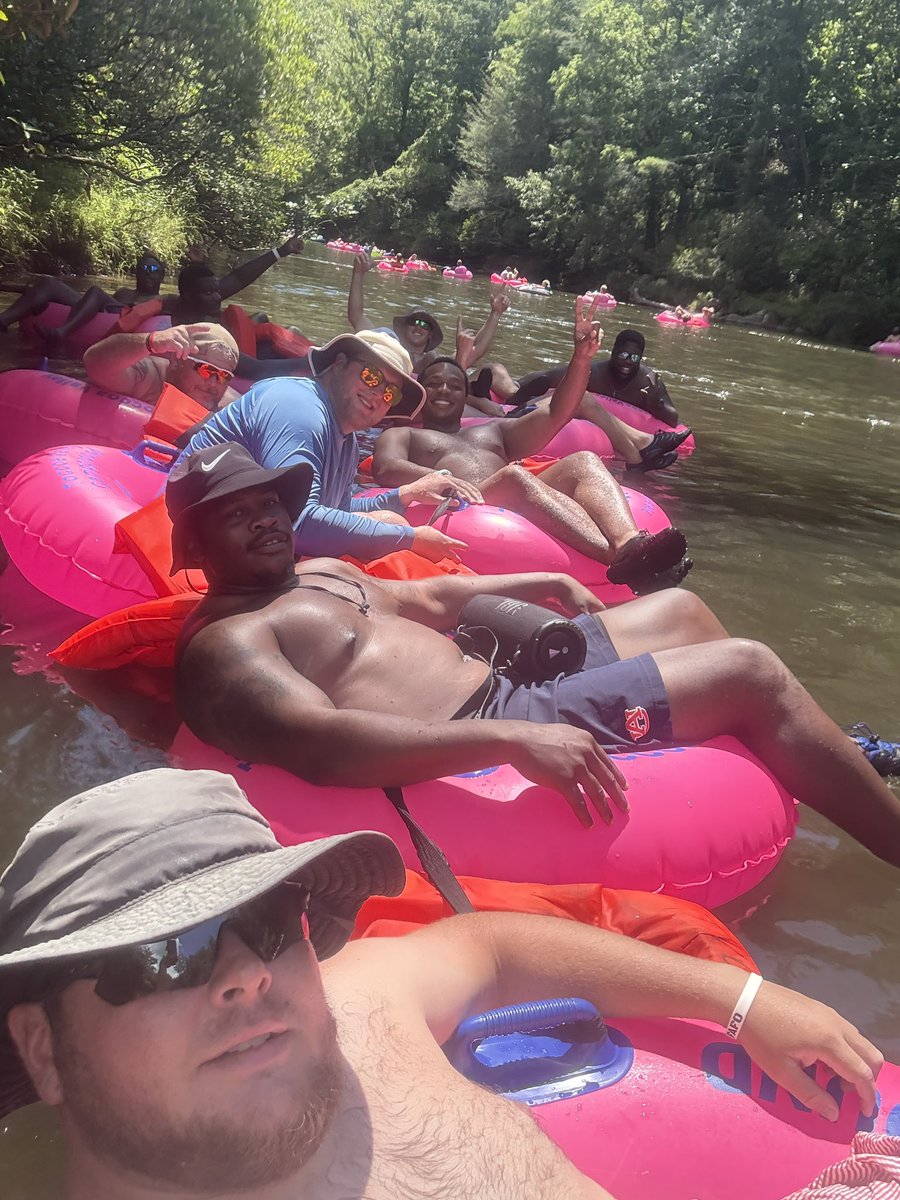 Staff Retreat 2025 in the books. Thankful for these men and the sacrifices they make daily. The people you work with make the difference. Definitely one of the funniest coaches retreats I’ve been on. Let’s get this season started!! 

#theBRand
#wildcatpride
#Morethanfootball