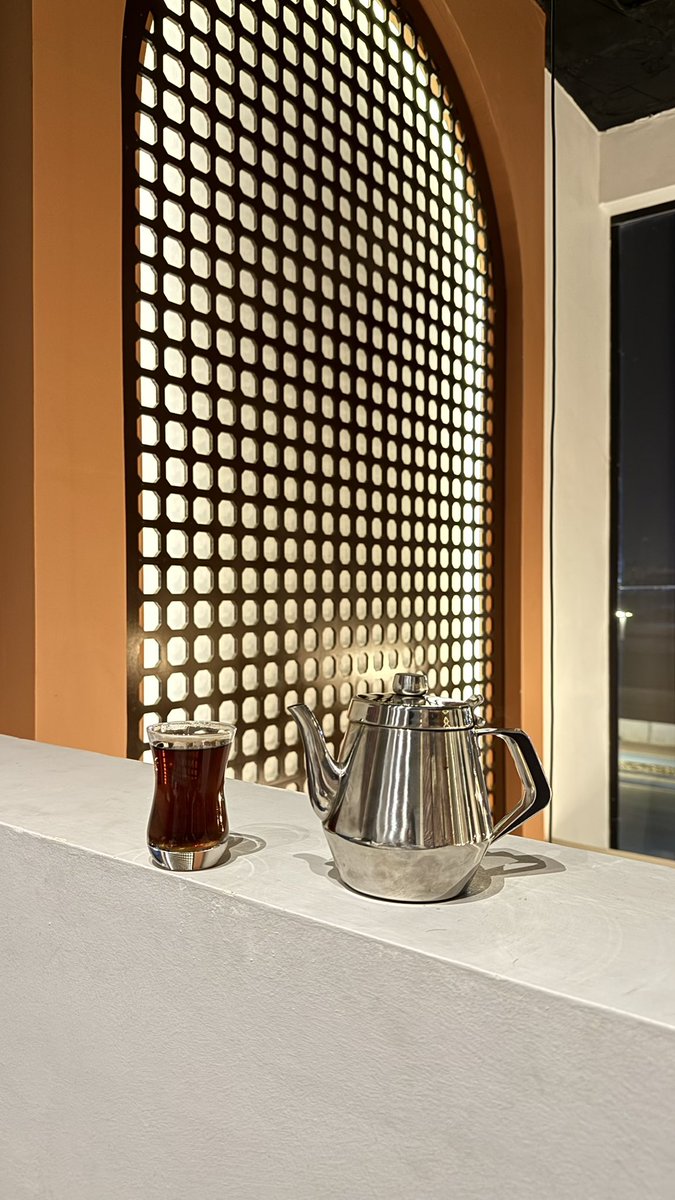 يـا وجهٍ يروي ضمّا القلب والروَح .  🤎