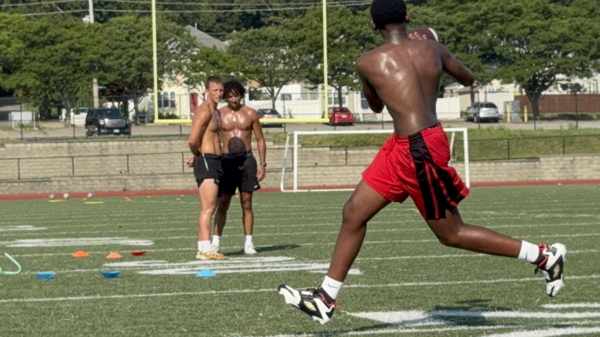 Antonio Dennis Gass jr (@_tone020) on Twitter photo 7am workout with the college boys
Off-season work incoming high school freshman loading…..
<a href="/PAbbeyFootball/">Portsmouth Abbey Football</a> <a href="/CoachDunbar_/">Stanley Dunbar Jr.</a> 7am workout with the college boys
Off-season work incoming high school freshman loading…..
<a href="/PAbbeyFootball/">Portsmouth Abbey Football</a> <a href="/CoachDunbar_/">Stanley Dunbar Jr.</a>