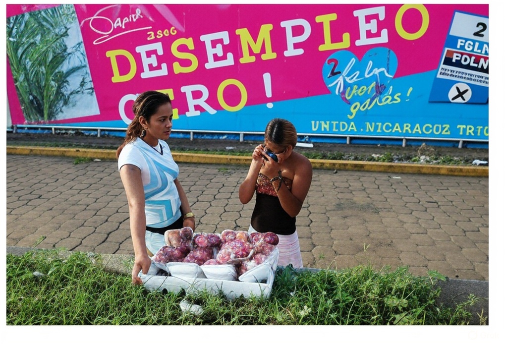 ¡Óigame! ...¿Y aquí qué pasó?
Por detrás del bullicio político se escurren las penurias cotidianas de la gente, las cuales comúnmente pasan desapercibidas, por ejemplo la siguiente:
Afiliados al INSS en mayo del 2025: 824,772
Afiliados al INSS en junio del 2025: 817,349
¡EN UN