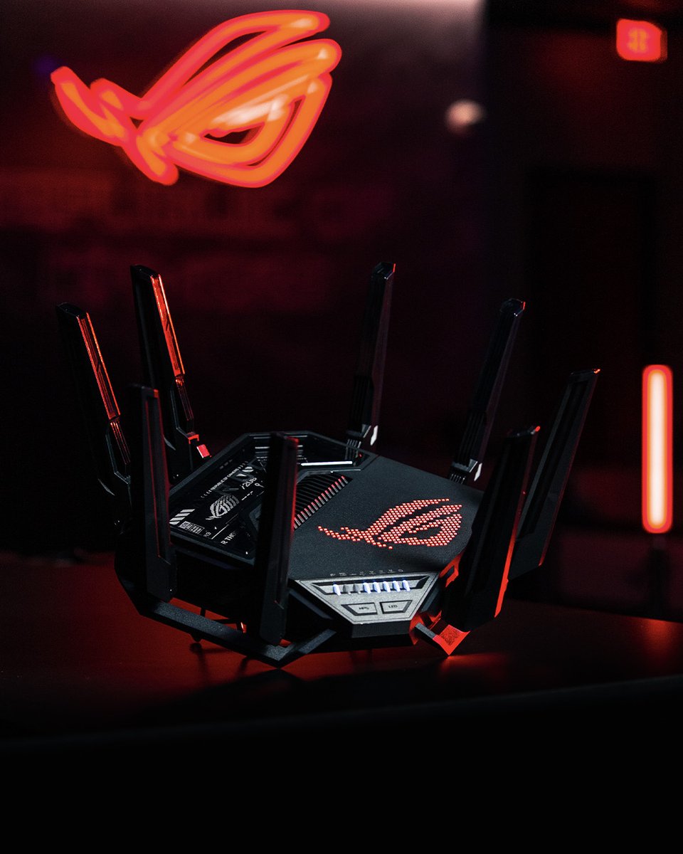 ASUS_ROGNA's tweet image. Did you know that the ROG GT-BE98 Pro Gaming Router has a dedicated 10 Gbps Gaming LAN port? 🤔

It prioritizes all data to whichever device is connected, so no more ping spikes caused by your household traffic 📶⚡⚡⚡

#WiFi7 #HomeNetworking #ROGRouter