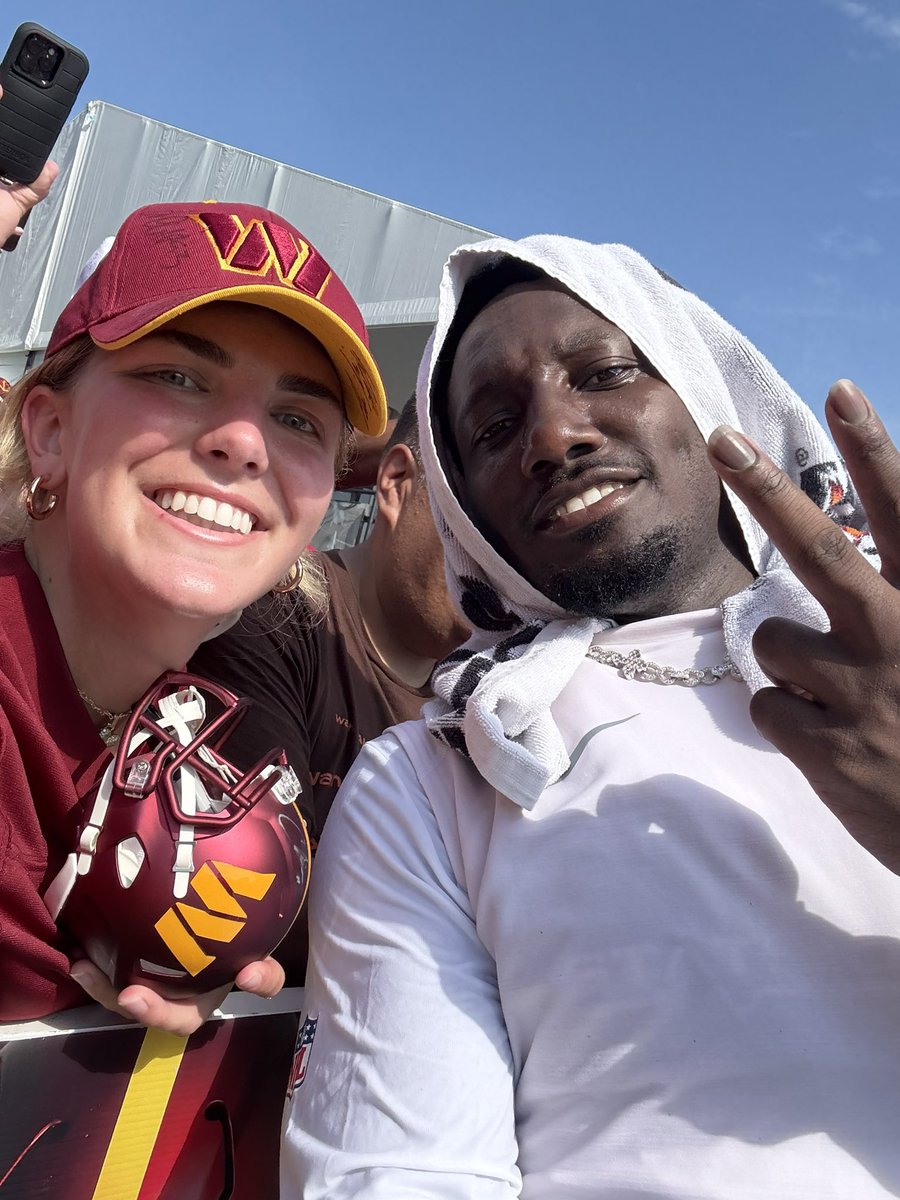 sooo this happened today. thanks <a href="/19problemz/">Deebo</a> 🤍